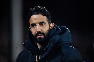 记者调侃曼联季前赛两冠：他们都不可能出现在卡灵顿新楼装饰墙上