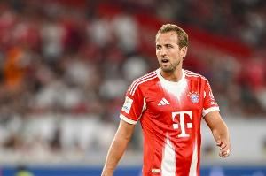 拜仁跟队：凯恩因负荷管理缺席今日训练，但预计会进入德甲名单