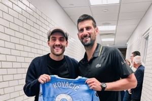 美网半决赛即将开打！科瓦西奇与德约科维奇在赛前合影