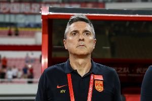 记者评国足U22：离进球就差撕开一道口子，但是这个口子有点难撕