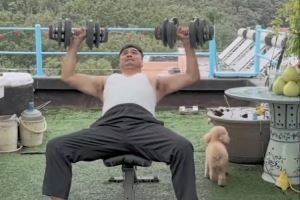 刘玉栋晒视频做力量训练：国庆大家乐我锻炼我快乐加油中国