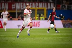 官方：巴里中场西比利因赌博被处以2万欧罚款+16个月禁赛