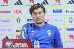 0-1爆冷输科索沃！林德洛夫：球迷爱嘘就嘘好了 我们其实踢得可以