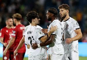 塔瓦雷斯：下场比赛要全力争取晋级世界杯 门德斯是很出色的球员