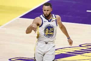 超远压哨不算入统计！勇士助教：库里会少78次打铁 命中率涨涨涨