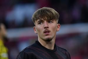 想起几位故人？身高168卡尔左脚连轰世界波 中路一条龙+右路内切