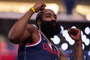 主场揭幕战轰30分7板7助！哈登晒照：主场的感觉无与伦比！