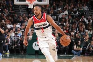 灾难!麦科勒姆10投仅1中拿到3分4助 三分4中0