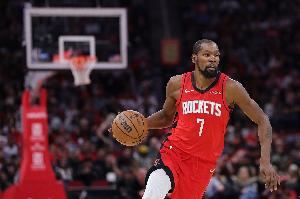 回暖！杜兰特开场内外开花 2分钟3中3独得7分打停雄鹿